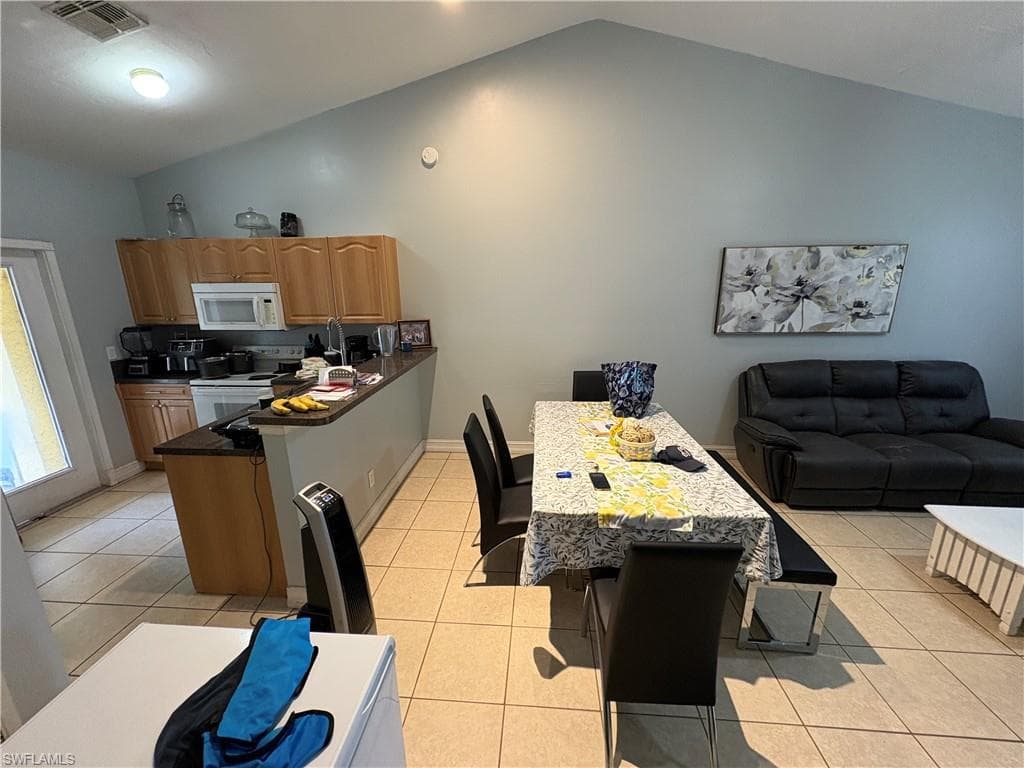 2500 Storter AVE-30