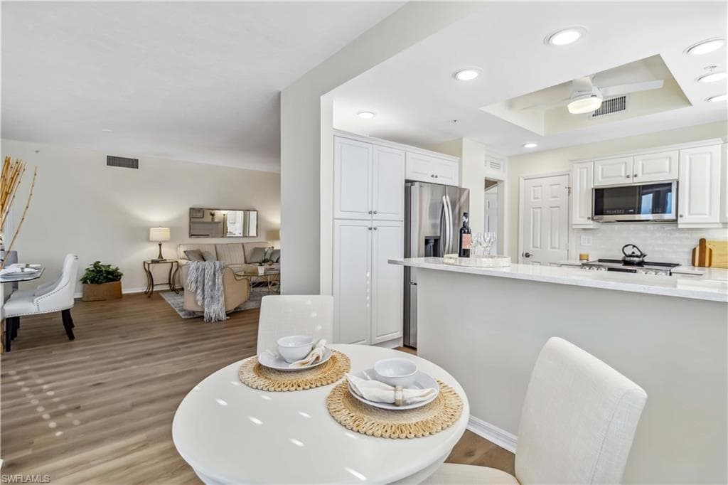 1001 Arbor Lake DR 101-18