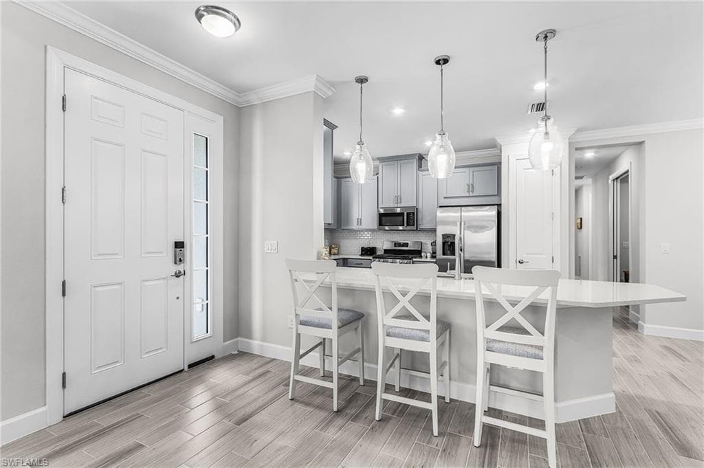 15561 Vittorio ST-12
