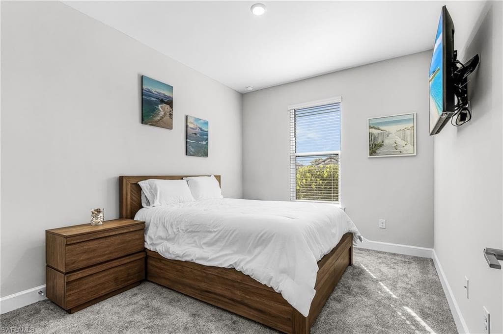 15561 Vittorio ST-14