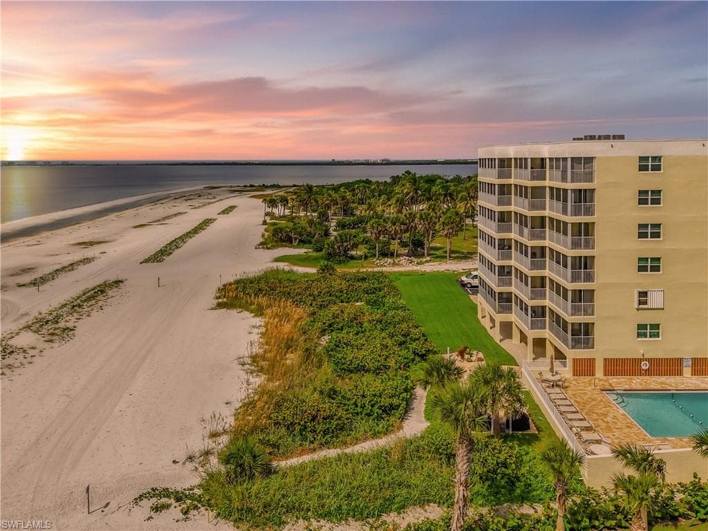 100 Estero BLVD 332-22