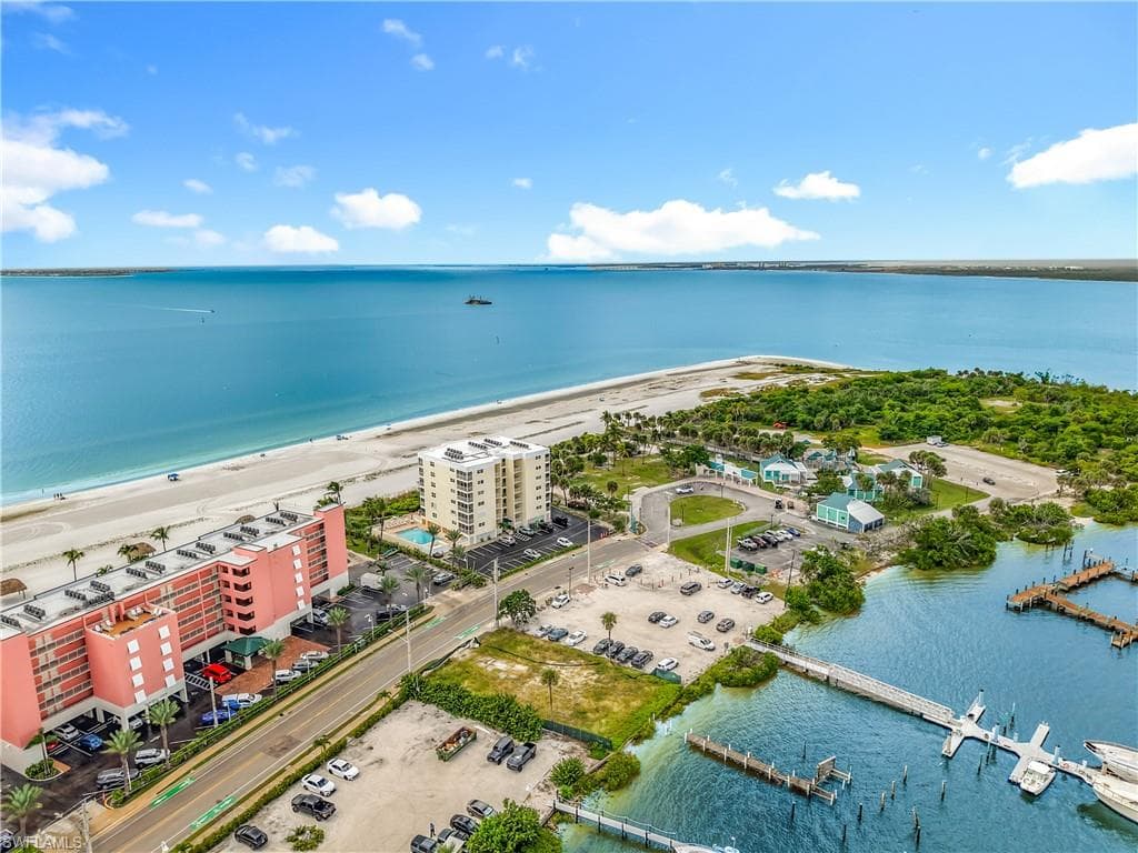 100 Estero BLVD 332-21