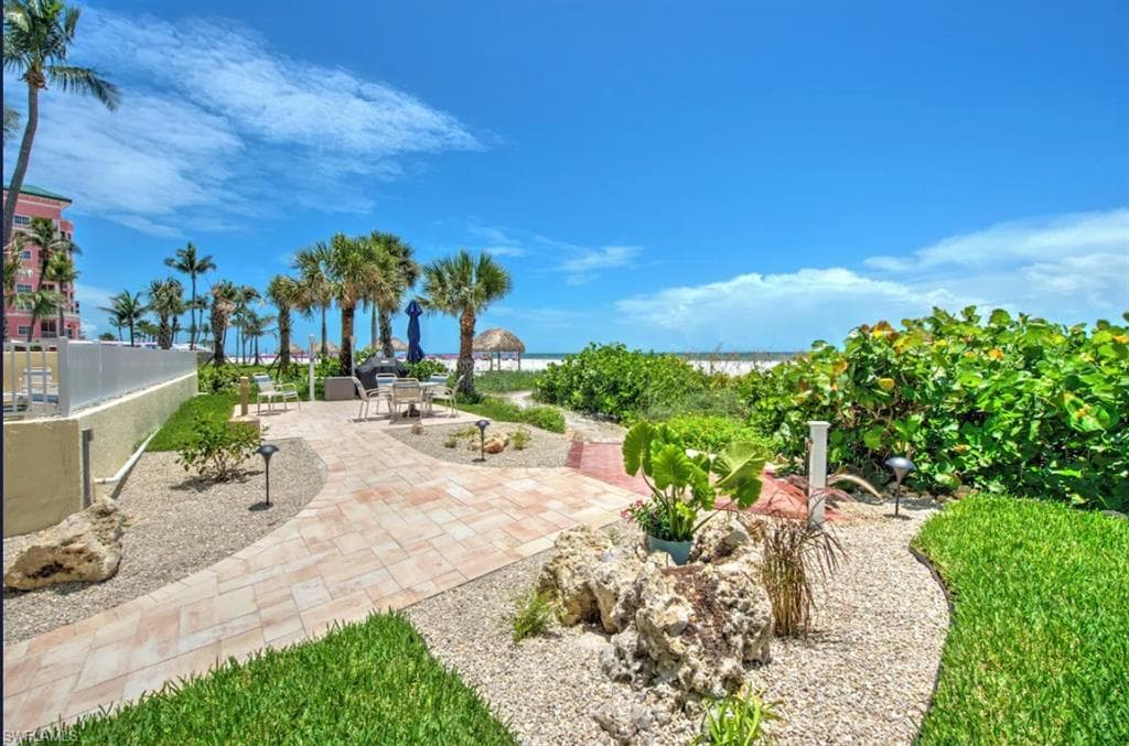 100 Estero BLVD 332-14