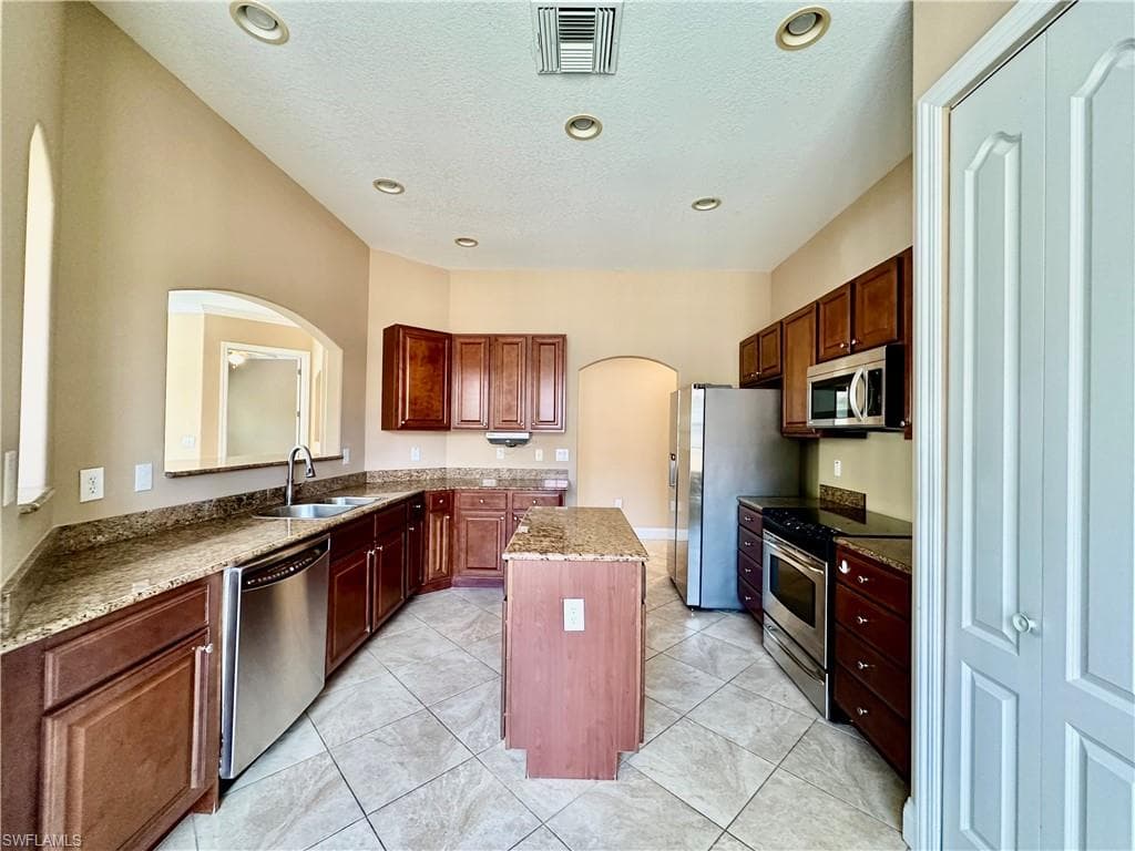1338 Corso Palermo CT 2403-22