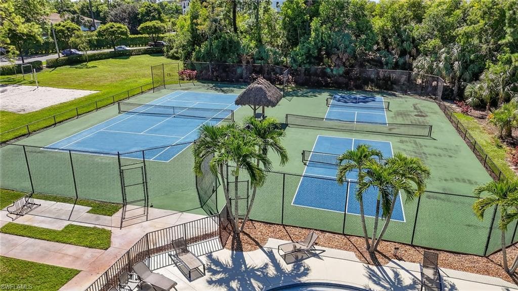912 Briarwood BLVD-22