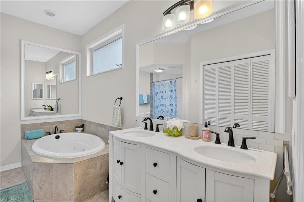 912 Briarwood BLVD-16
