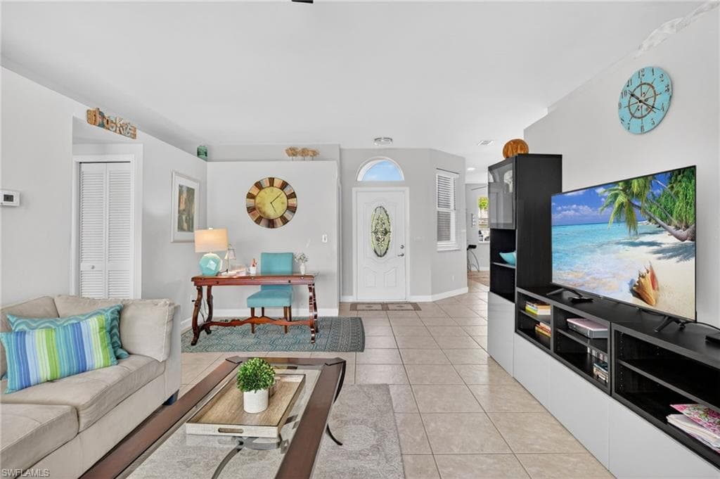 912 Briarwood BLVD-11