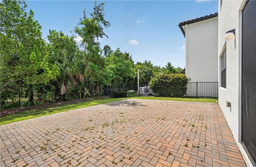 8951 Madrid CIR-35