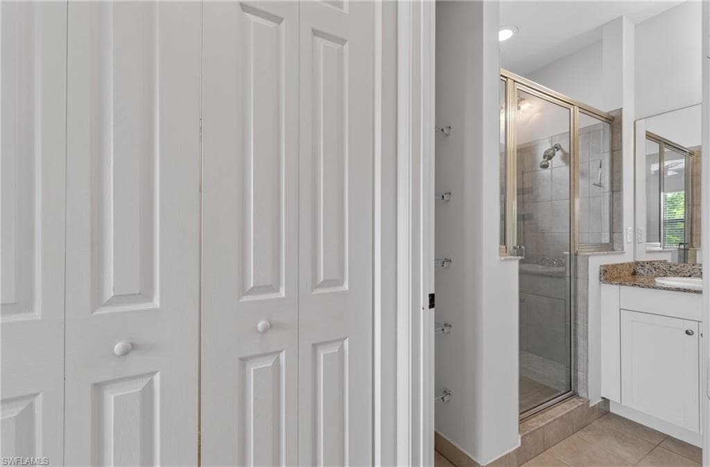 8951 Madrid CIR-32