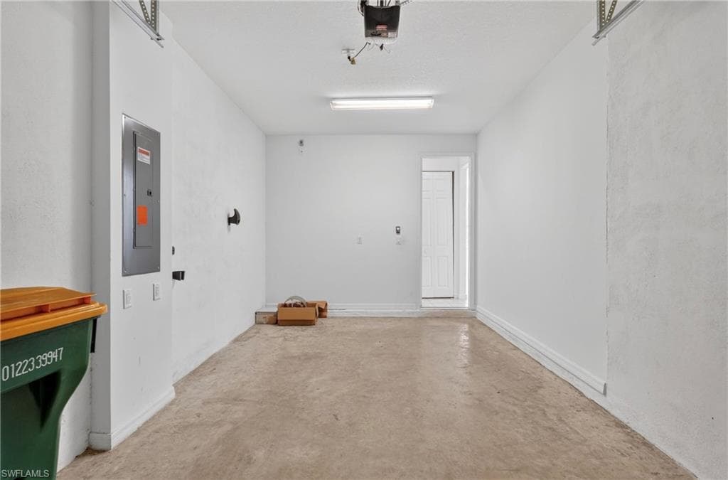 8951 Madrid CIR-17
