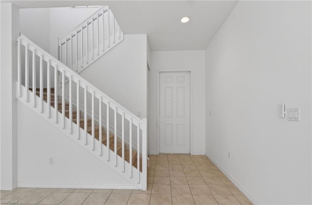 8951 Madrid CIR-18