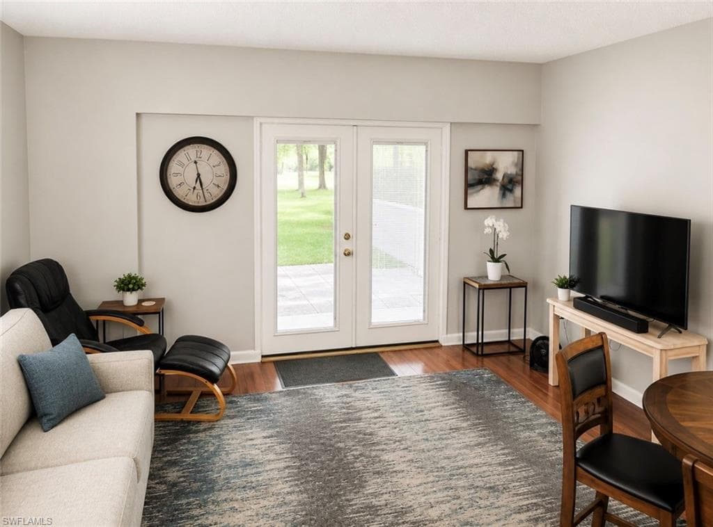 102 E Greens BLVD-10