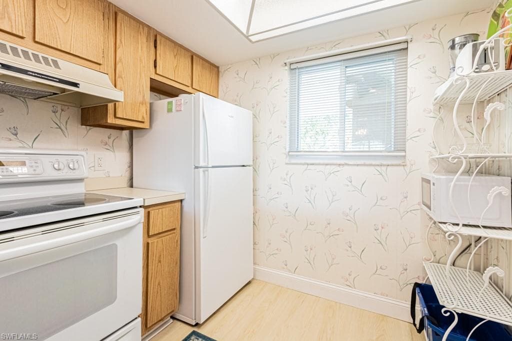 1022 Manatee RD D107-17