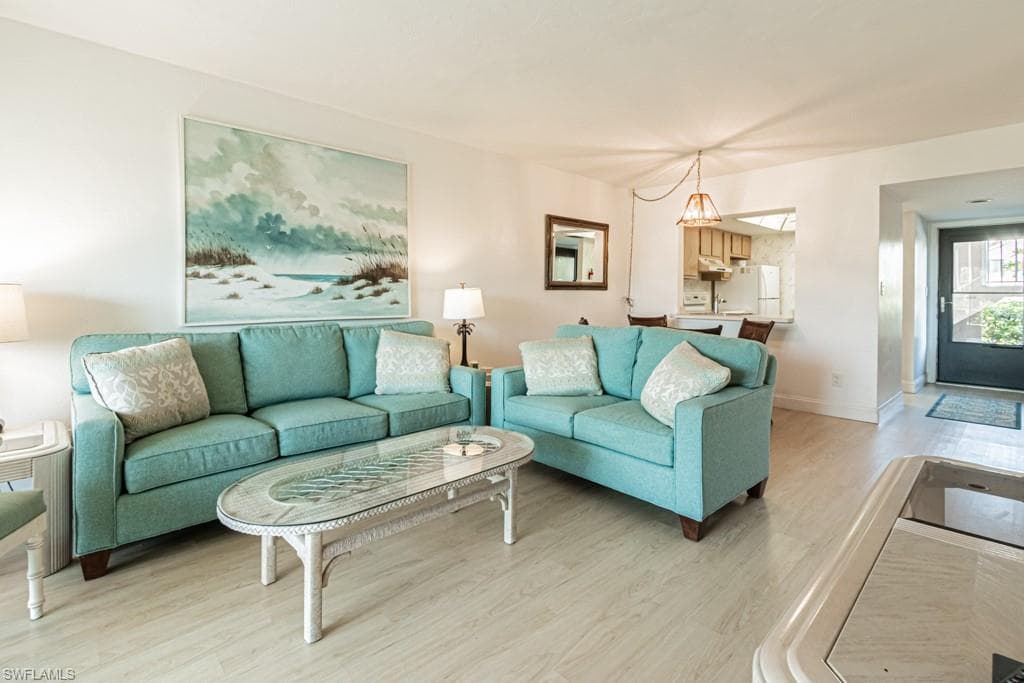 1022 Manatee RD D107-28