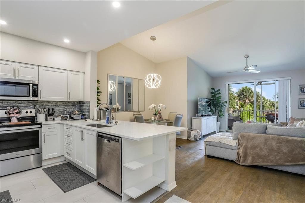20281 Estero Gardens CIR 204-1