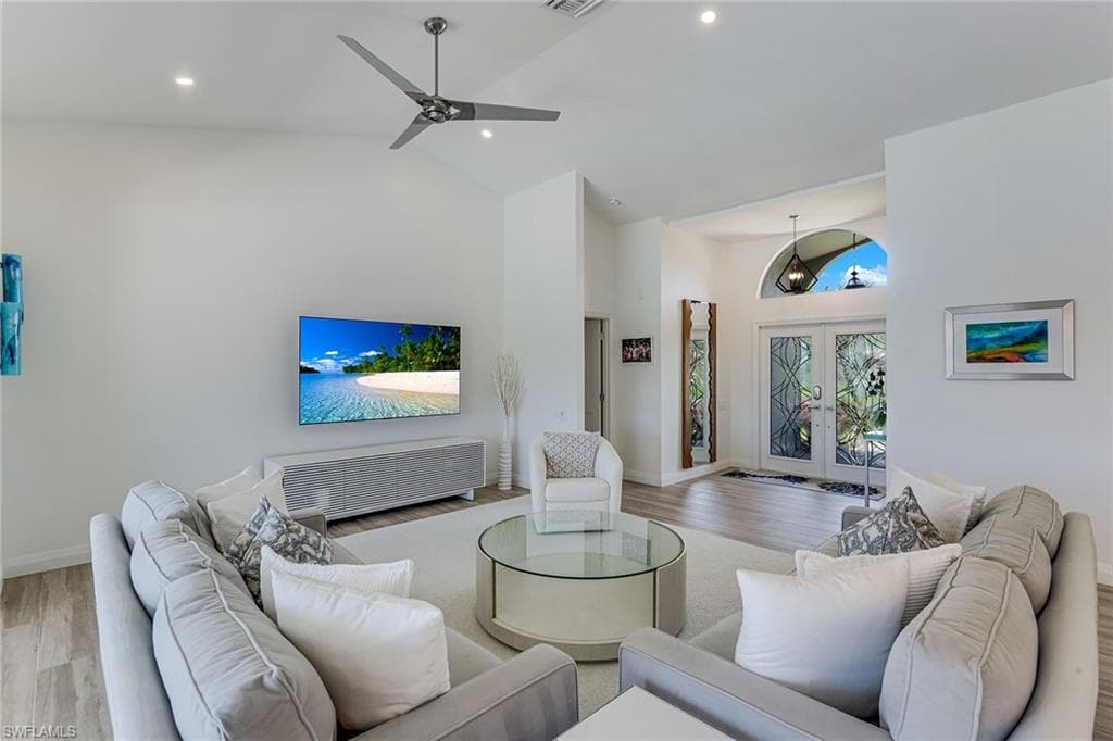 3803 Essex PL-5