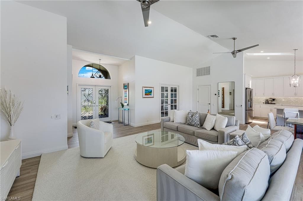 3803 Essex PL-6