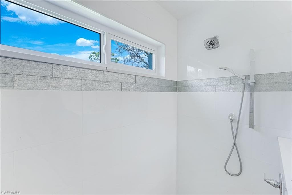 3803 Essex PL-19