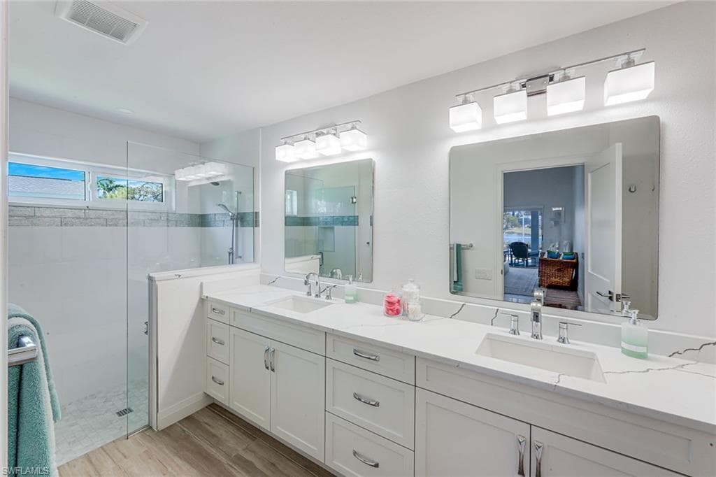 3803 Essex PL-18
