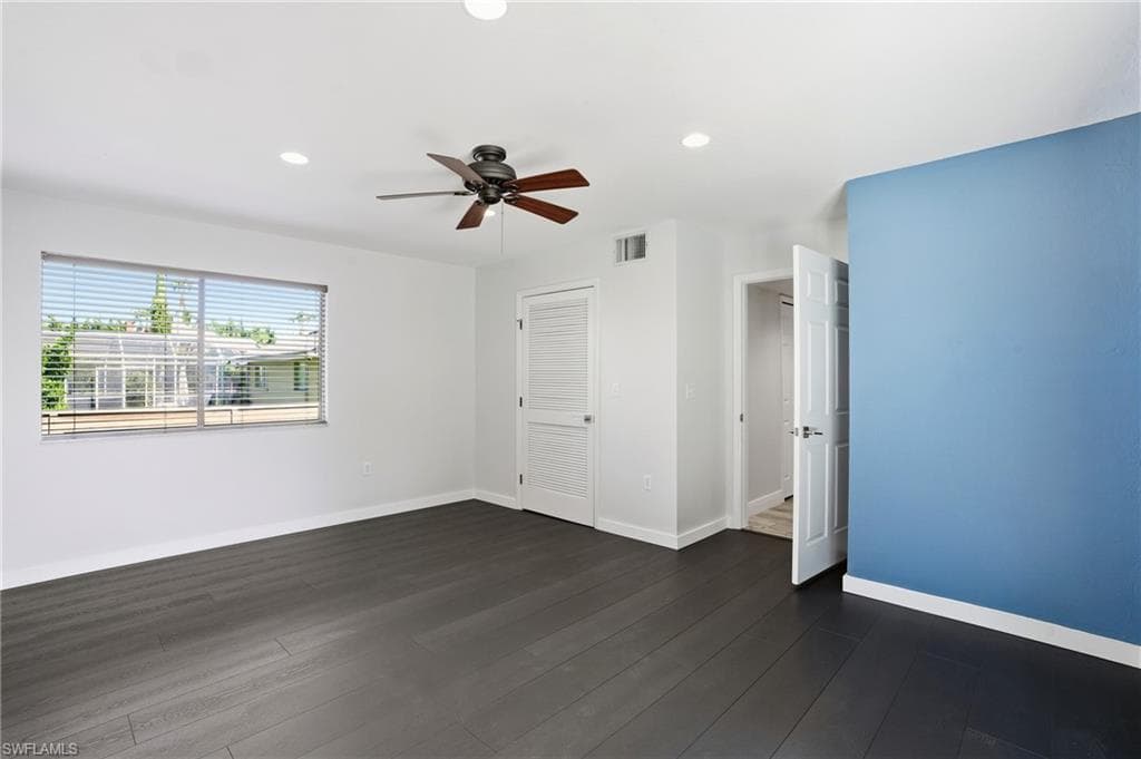 330 Prather DR-22