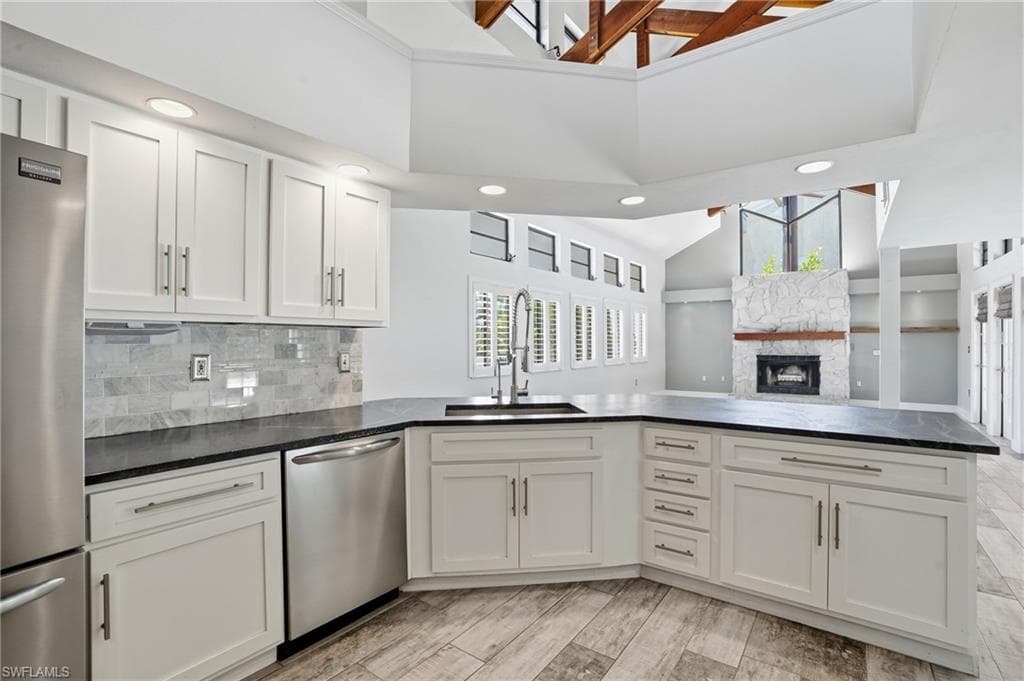 330 Prather DR-16