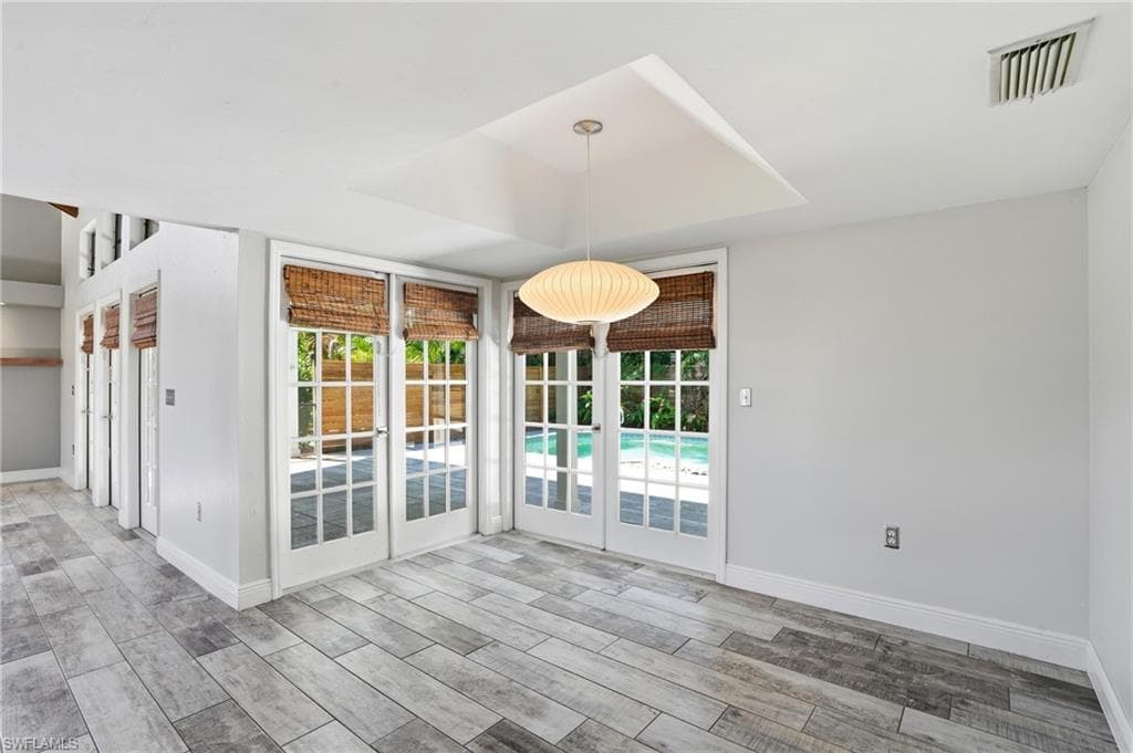 330 Prather DR-17