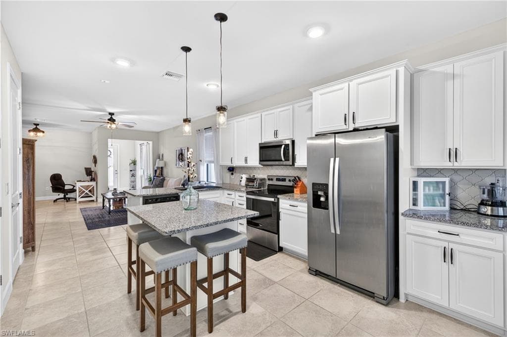 3930 Spotted Eagle WAY-11