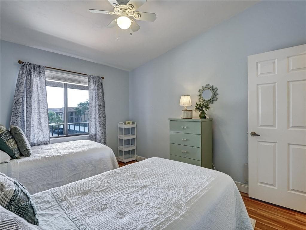 7300 Saint Ives WAY 5301-28