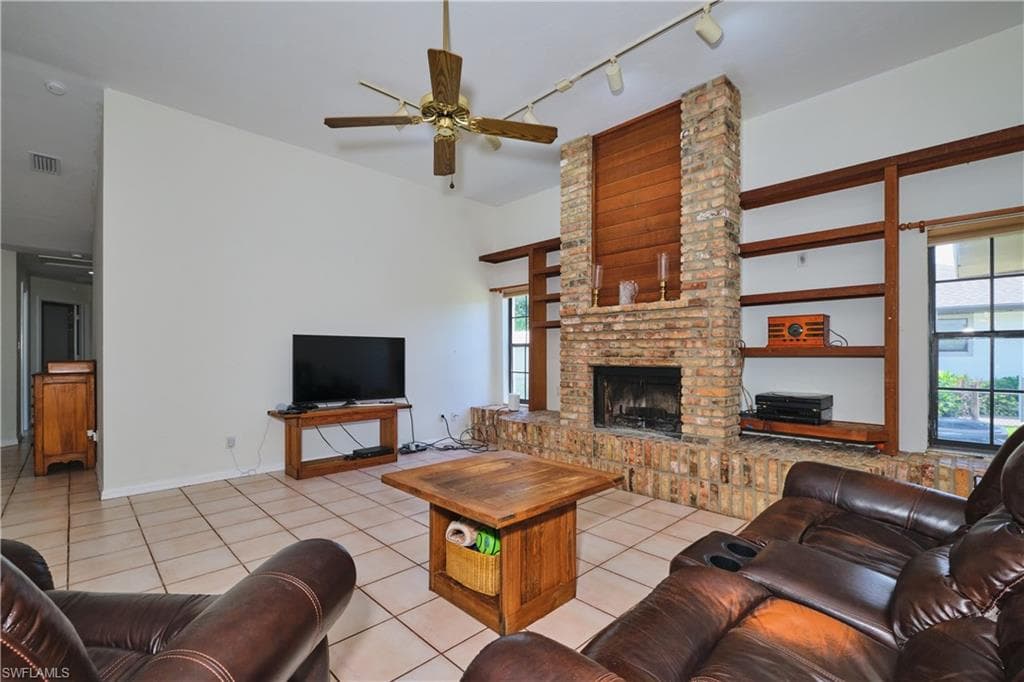 16560 Marc Allen DR-12