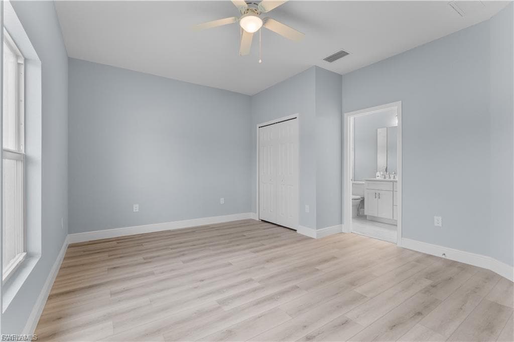 704 Broadway AVE-10