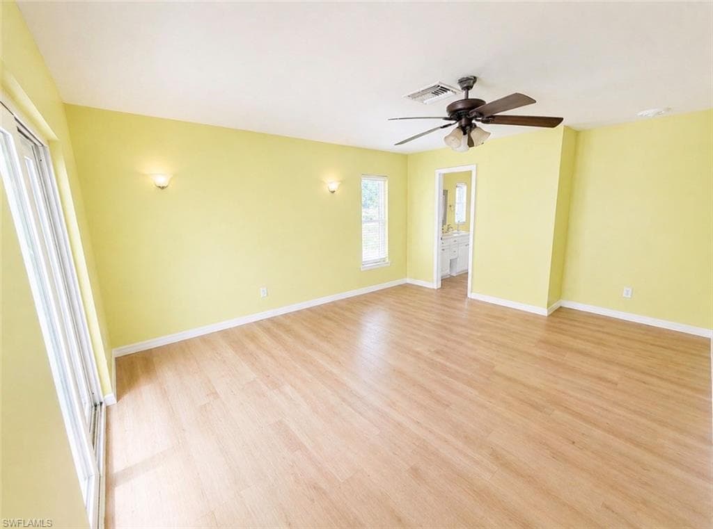 688 Valley DR-16