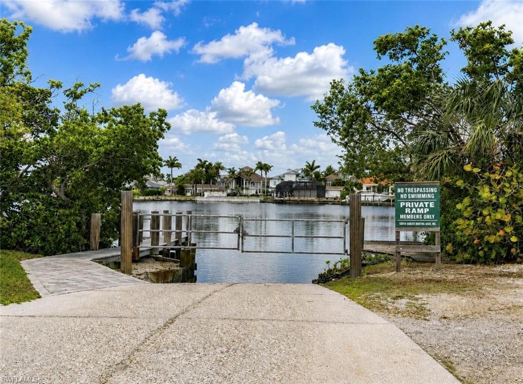 688 Valley DR-48