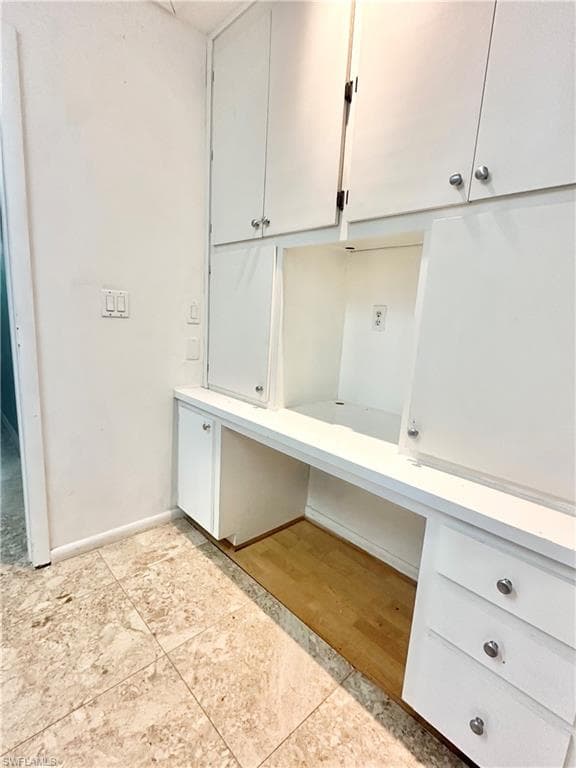 688 Valley DR-40