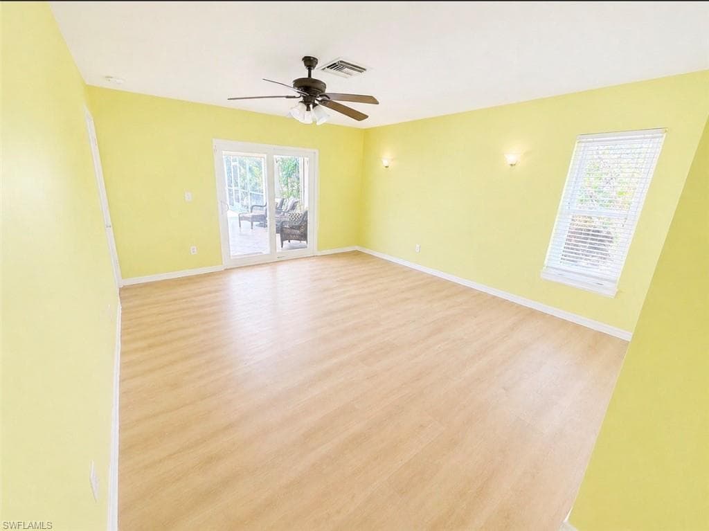 688 Valley DR-17