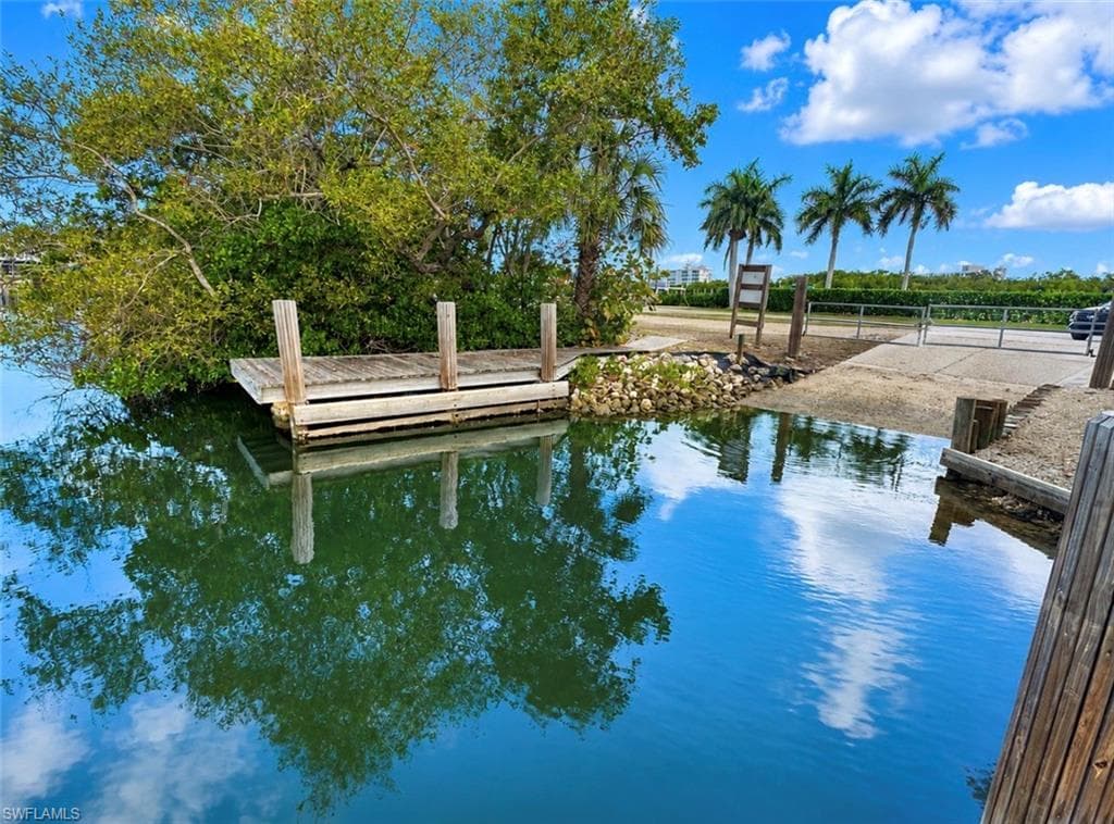 688 Valley DR-47