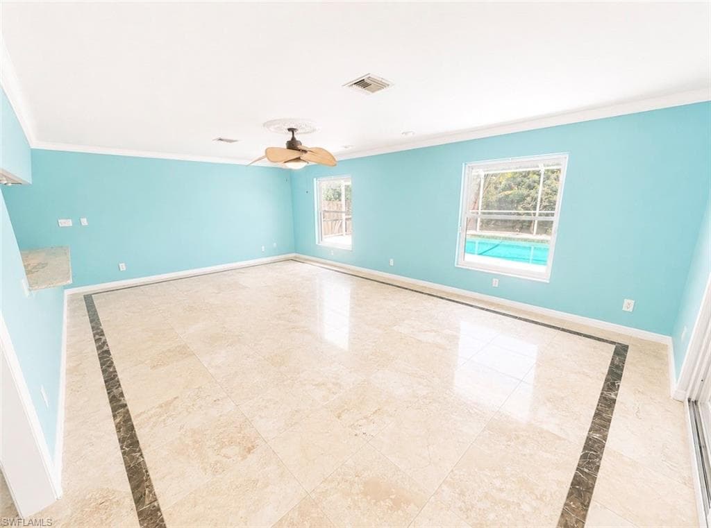 688 Valley DR-10