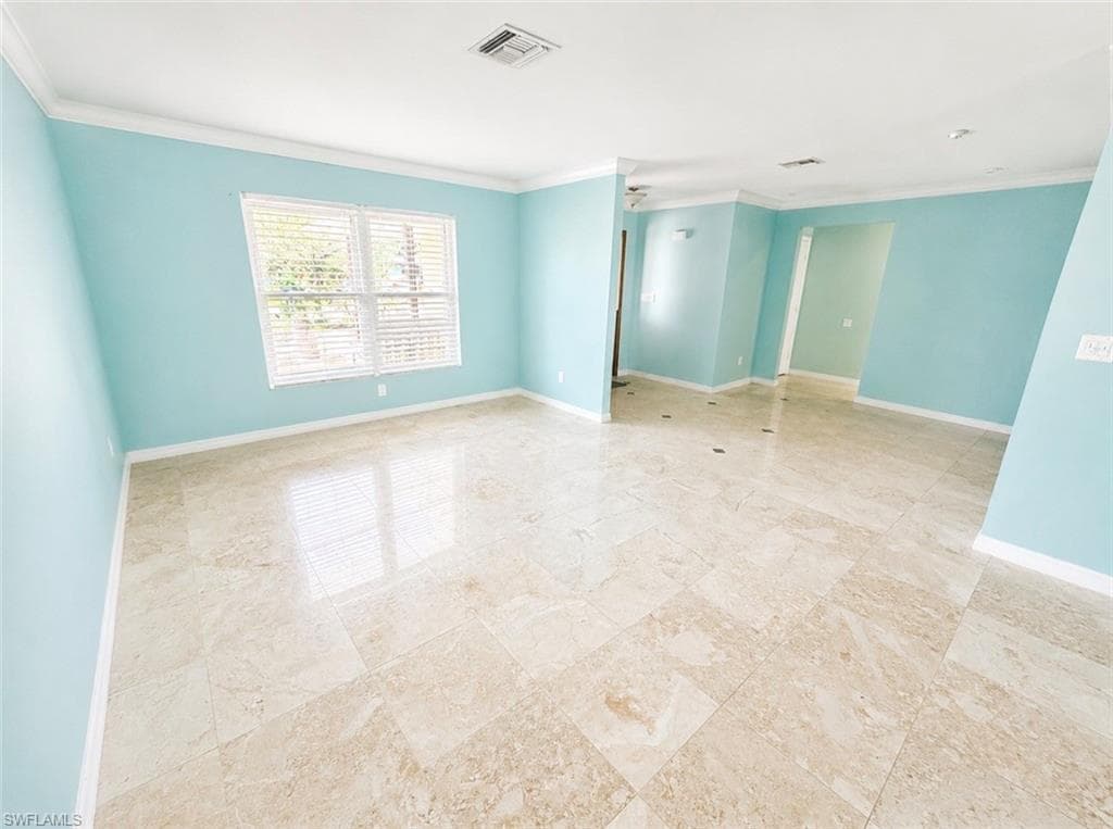 688 Valley DR-7