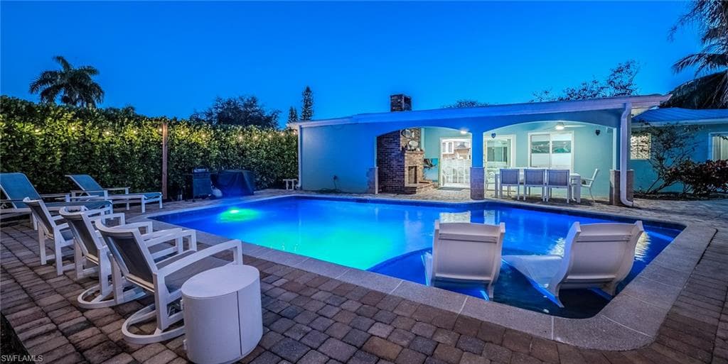 1385 Wisconsin DR-34