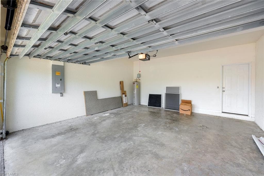 1088 Oxford LN 48-16