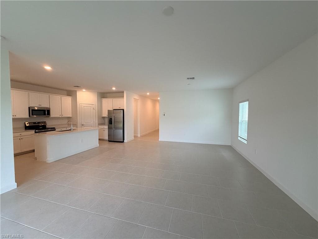 3917 Passion Vine DR-7