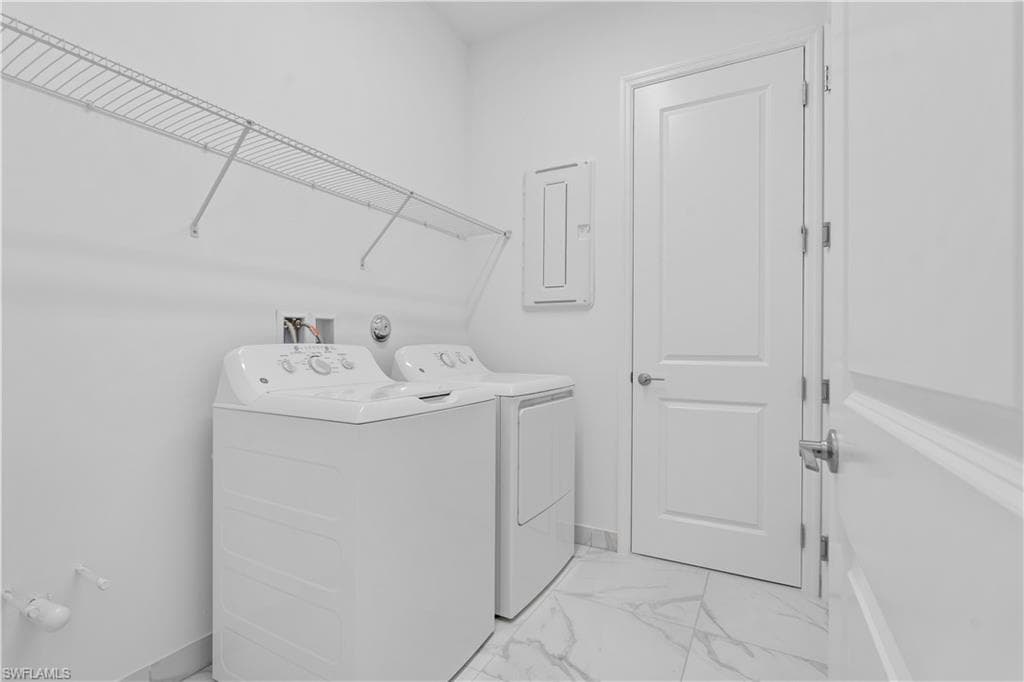 2589 Kingfisher DR-13