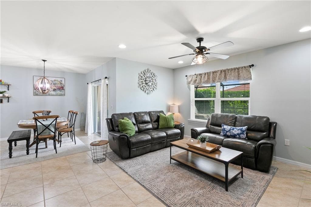 3215 Birchin LN-9