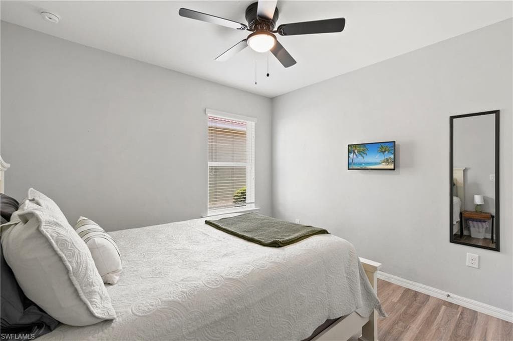 3215 Birchin LN-17