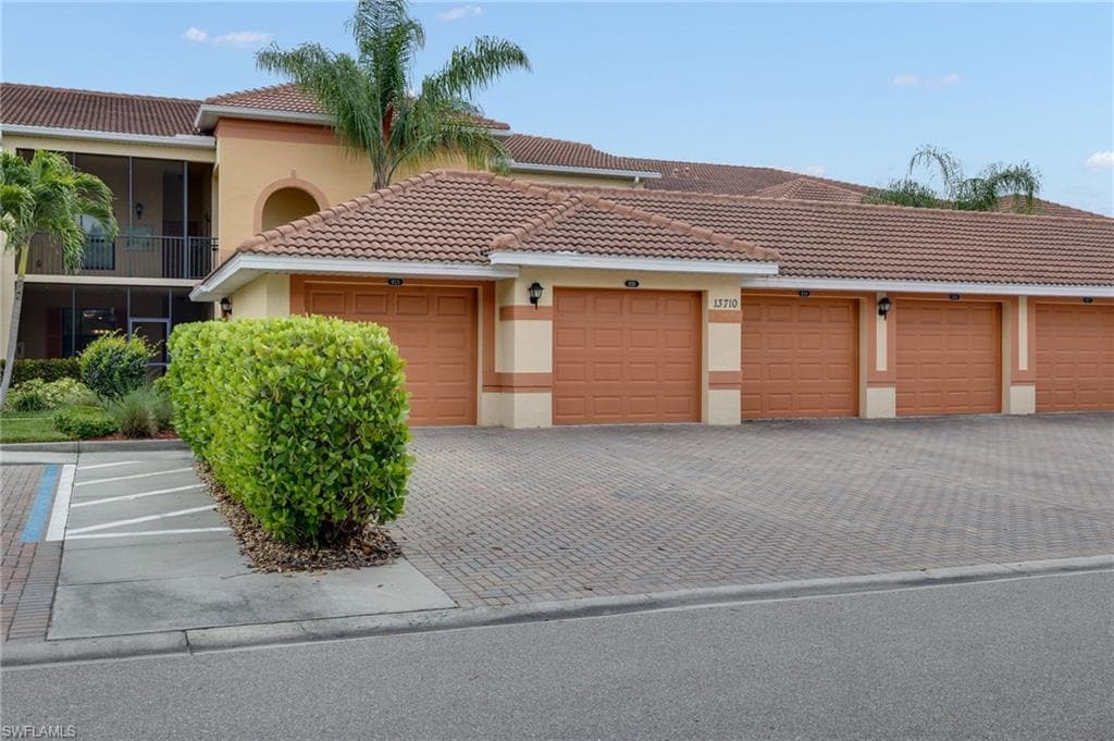 13710 Julias WAY 915-26