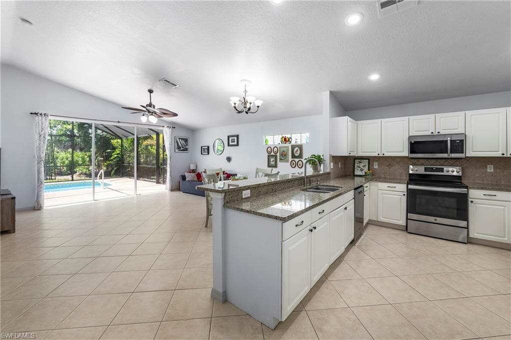 713 Crossfield CIR-11