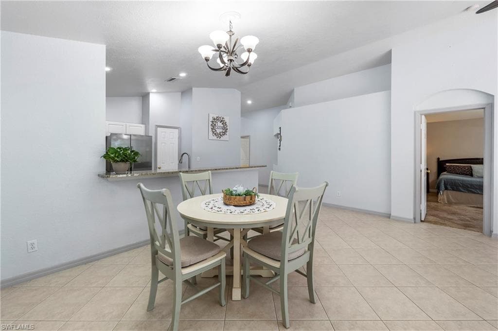 713 Crossfield CIR-18