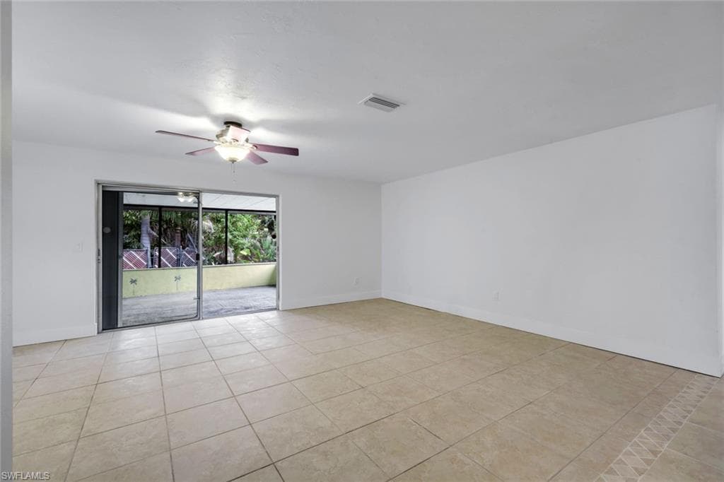 6302 Hofstra CT W-6