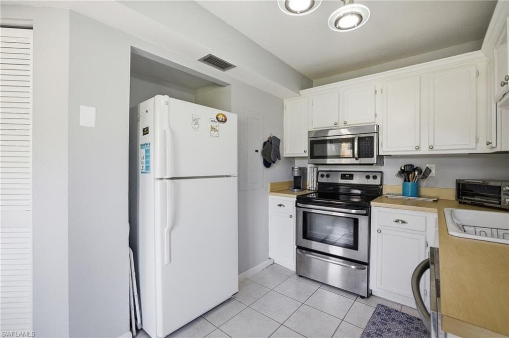 1504 Mainsail DR 6-6