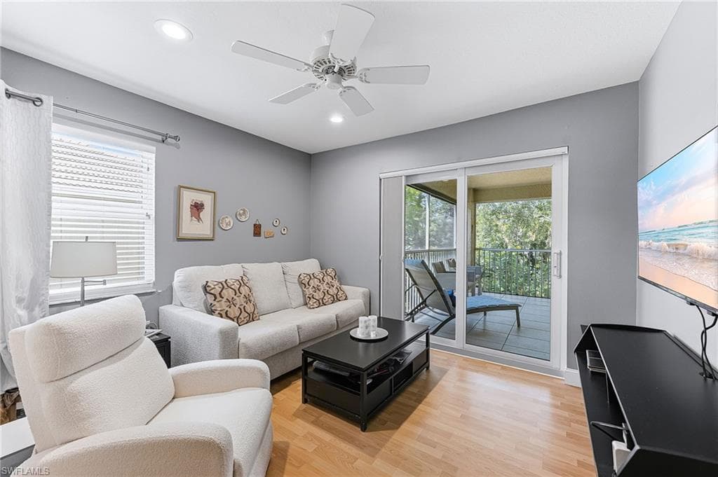 6835 Huntington Lakes CIR 201-22