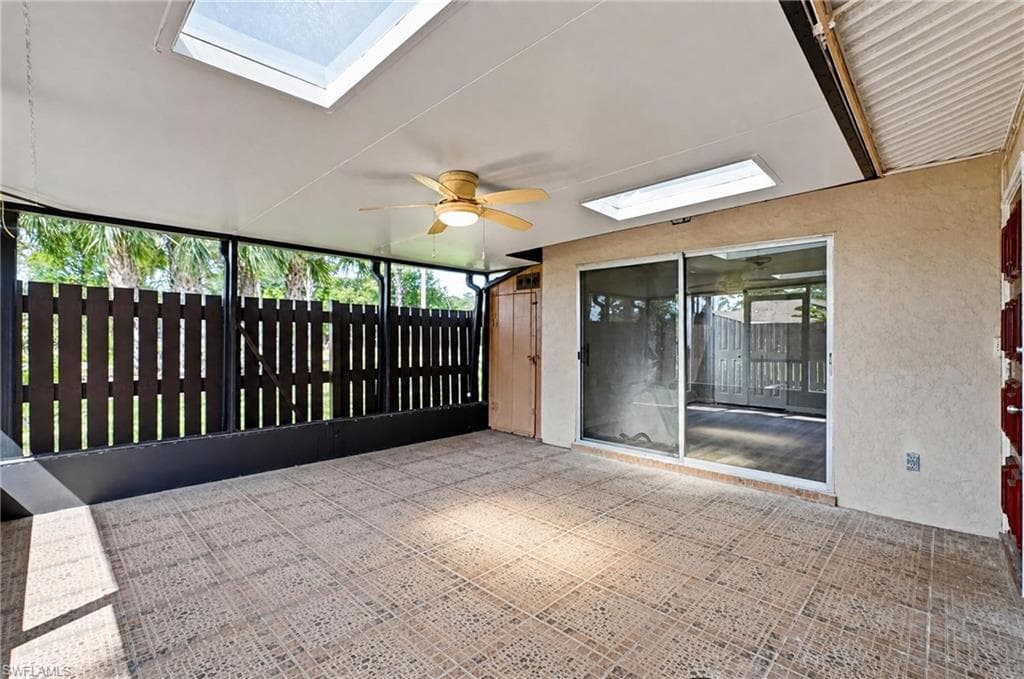 5563 Foxlake DR-18